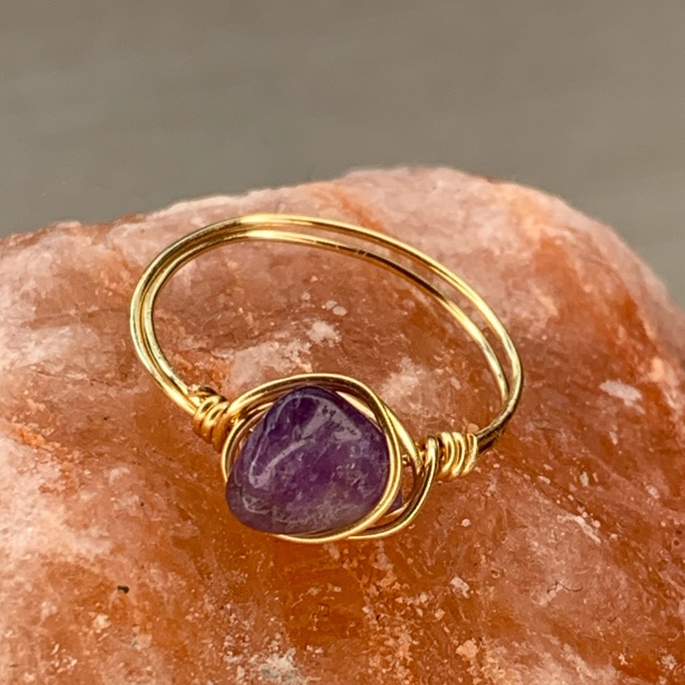 Tumbled crystal ring